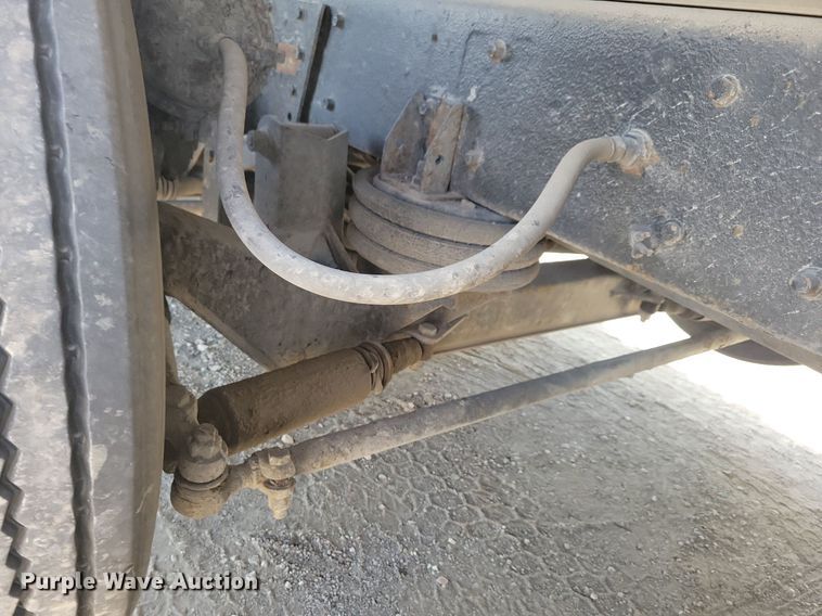 image for item LO9824 1997 Kenworth T800  dump truck