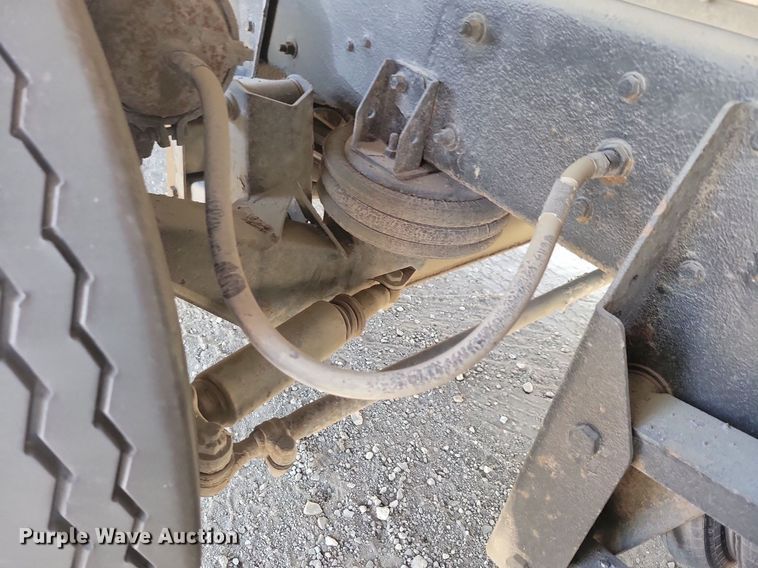 image for item LO9824 1997 Kenworth T800  dump truck