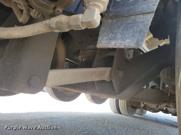 image for item LO9824 1997 Kenworth T800  dump truck