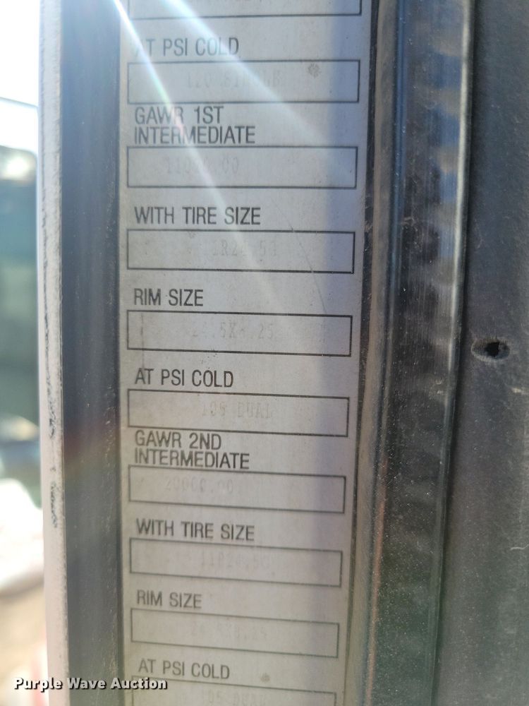 image for item LO9824 1997 Kenworth T800  dump truck