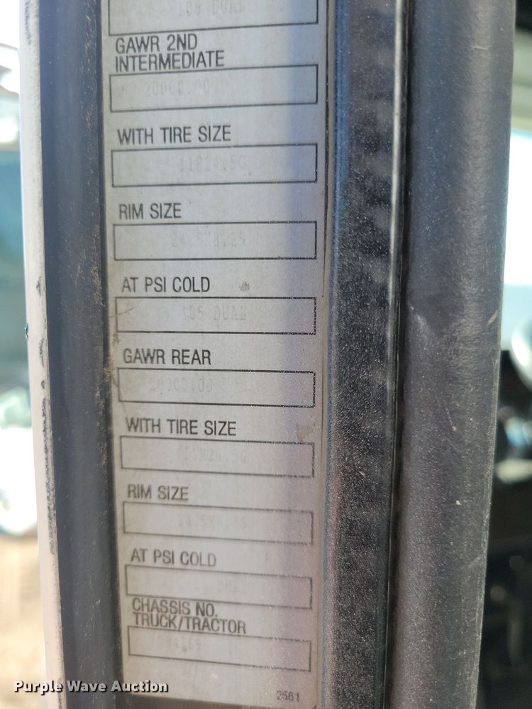 image for item LO9824 1997 Kenworth T800  dump truck