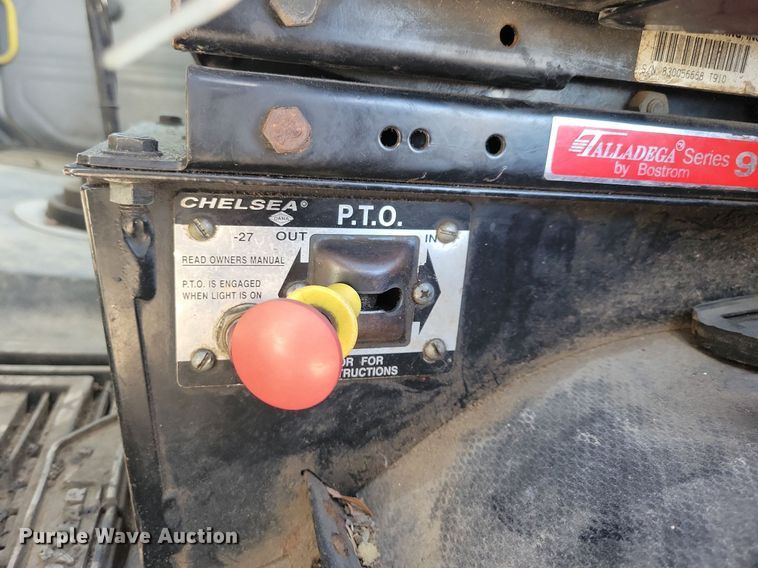 image for item LO9826 1999 Freightliner FL112  semi truck