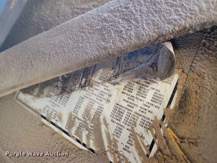 image for item LO9826 1999 Freightliner FL112  semi truck