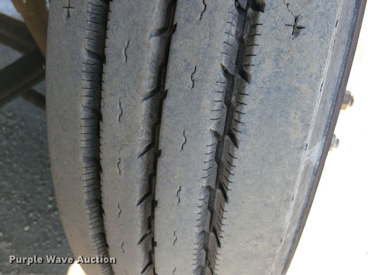 image for item LO9826 1999 Freightliner FL112  semi truck