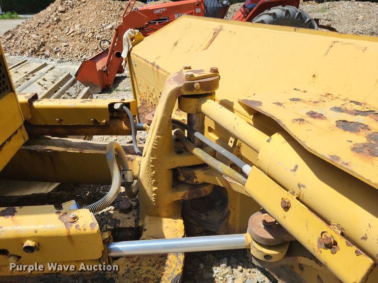 image for item LS9657 2006 Caterpillar D5N  dozer