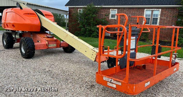image for item LU9795 2013 JLG 400S  boom lift