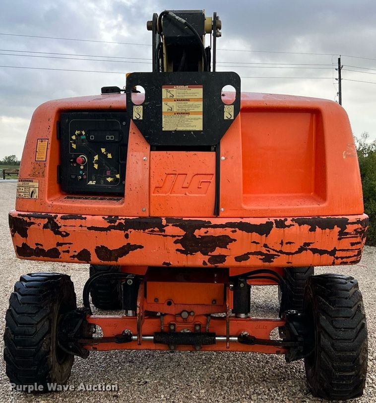 image for item LU9795 2013 JLG 400S  boom lift