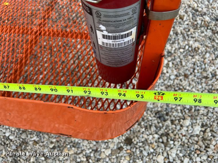 image for item LU9795 2013 JLG 400S  boom lift