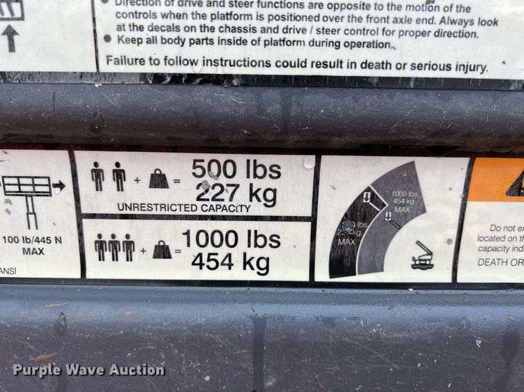 image for item LU9795 2013 JLG 400S  boom lift