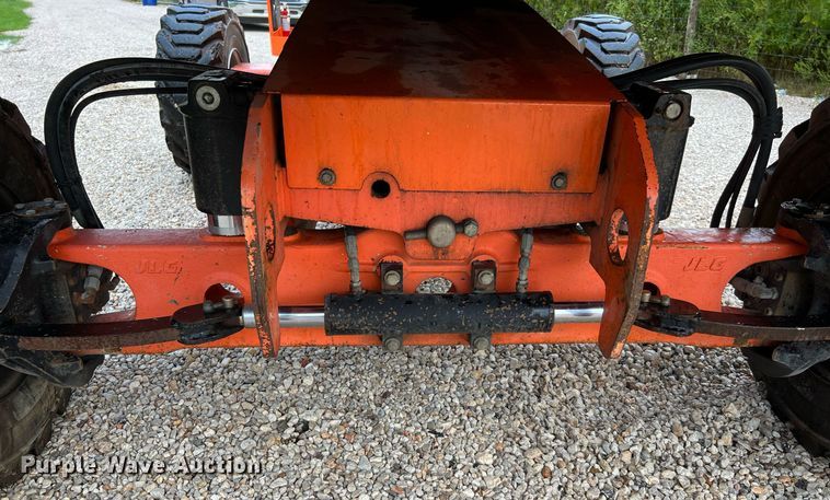 image for item LU9795 2013 JLG 400S  boom lift
