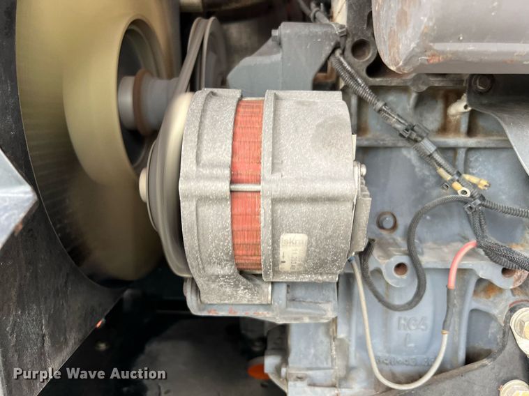 image for item LU9795 2013 JLG 400S  boom lift