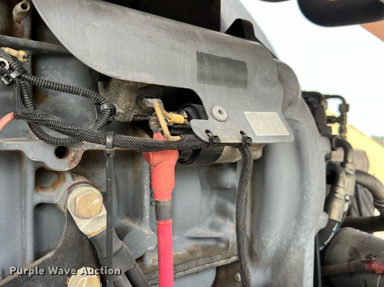 image for item LU9795 2013 JLG 400S  boom lift