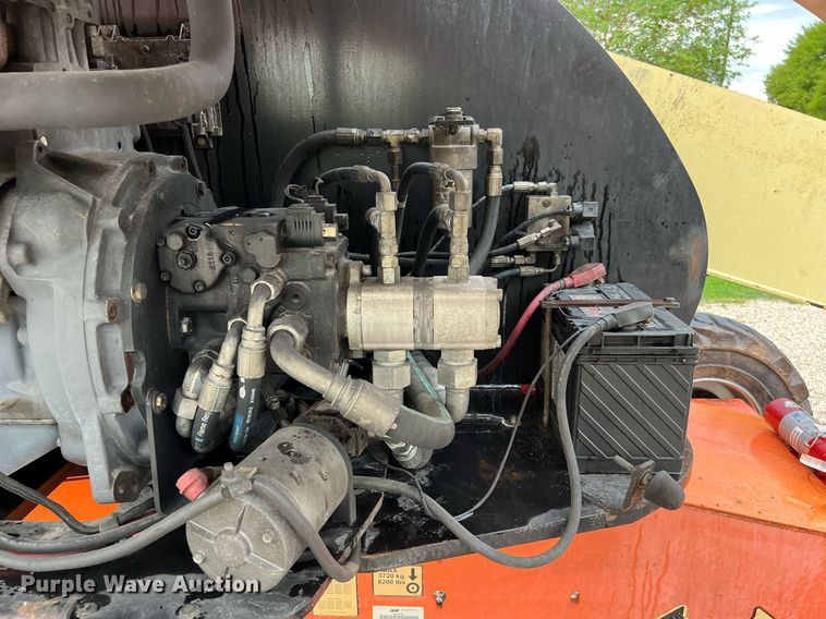 image for item LU9795 2013 JLG 400S  boom lift