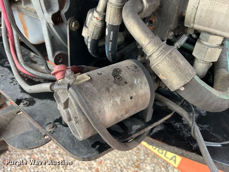 image for item LU9795 2013 JLG 400S  boom lift