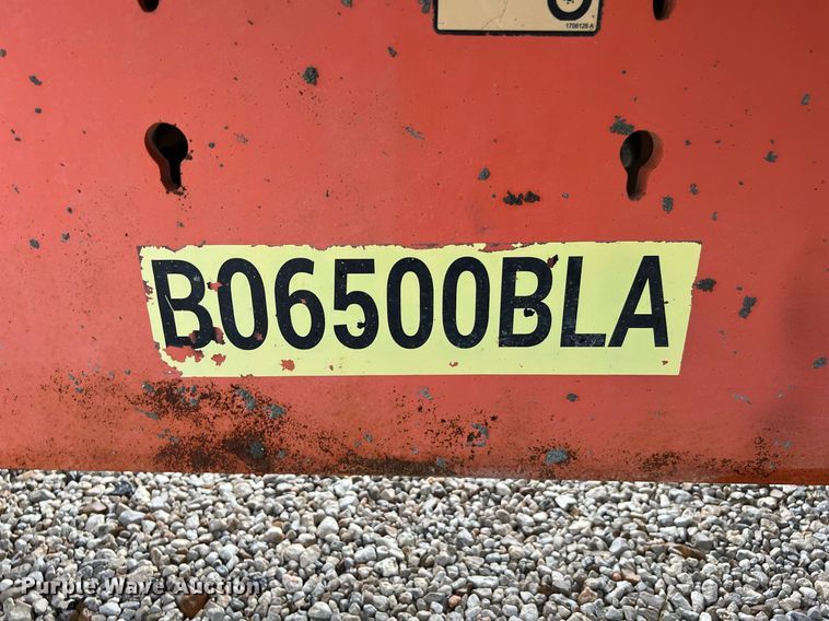 image for item LU9795 2013 JLG 400S  boom lift