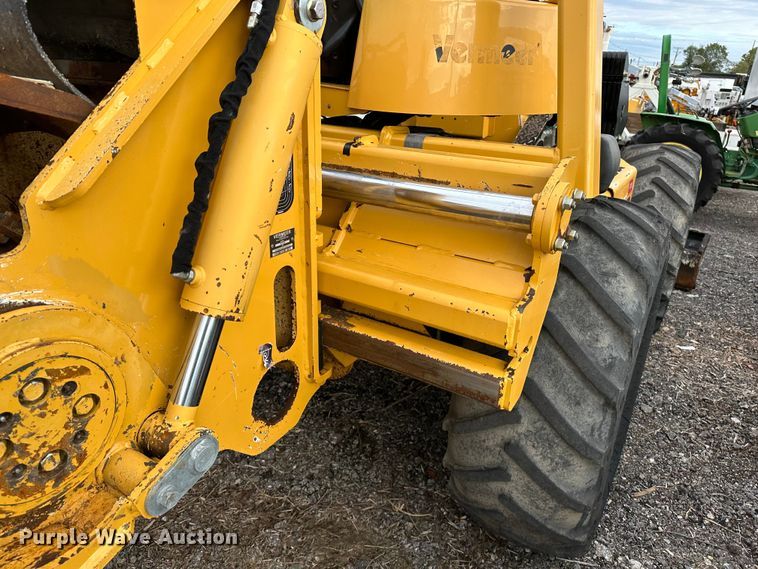 image for item LV9064 2015 Vermeer RTX 750  trencher