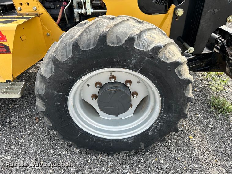 image for item LV9064 2015 Vermeer RTX 750  trencher