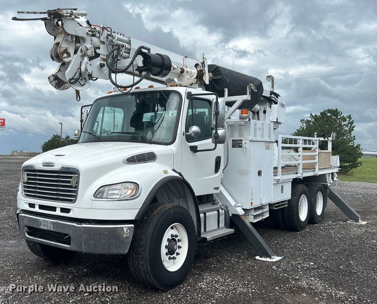 image for item LV9094 2012 Freightliner M2 Business Class  digger derrick truck