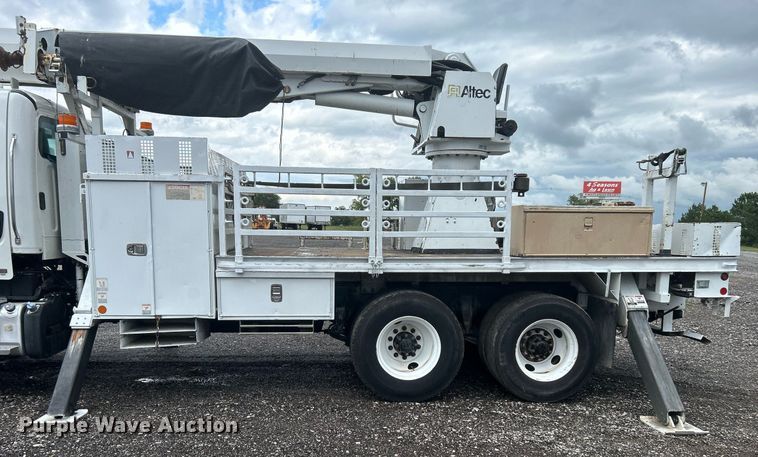 image for item LV9094 2012 Freightliner M2 Business Class  digger derrick truck