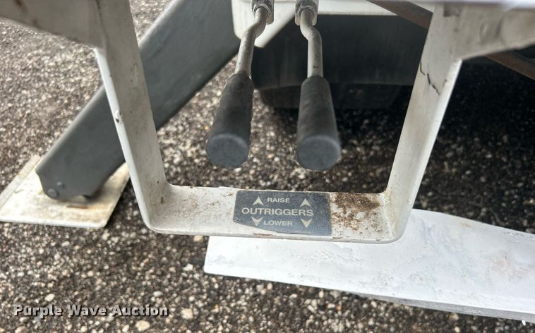 image for item LV9094 2012 Freightliner M2 Business Class  digger derrick truck