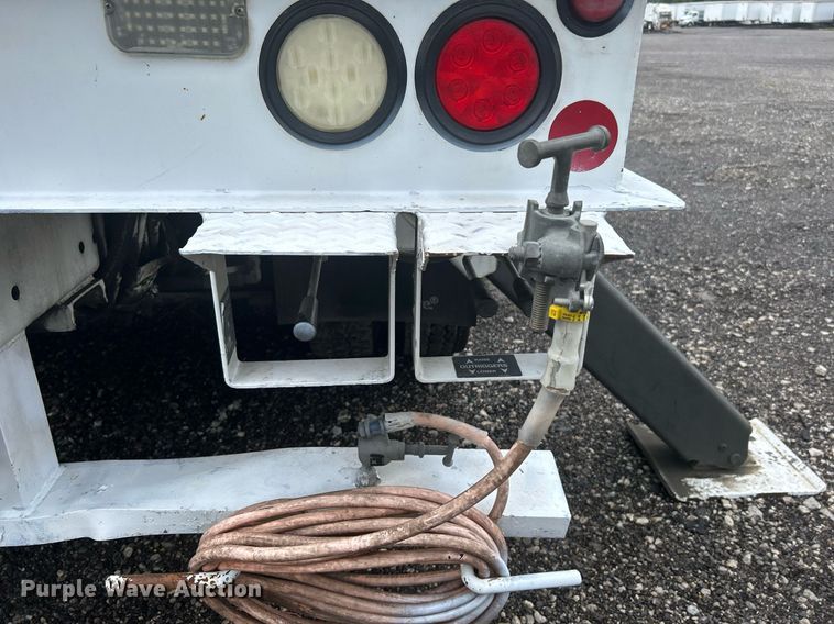 image for item LV9094 2012 Freightliner M2 Business Class  digger derrick truck