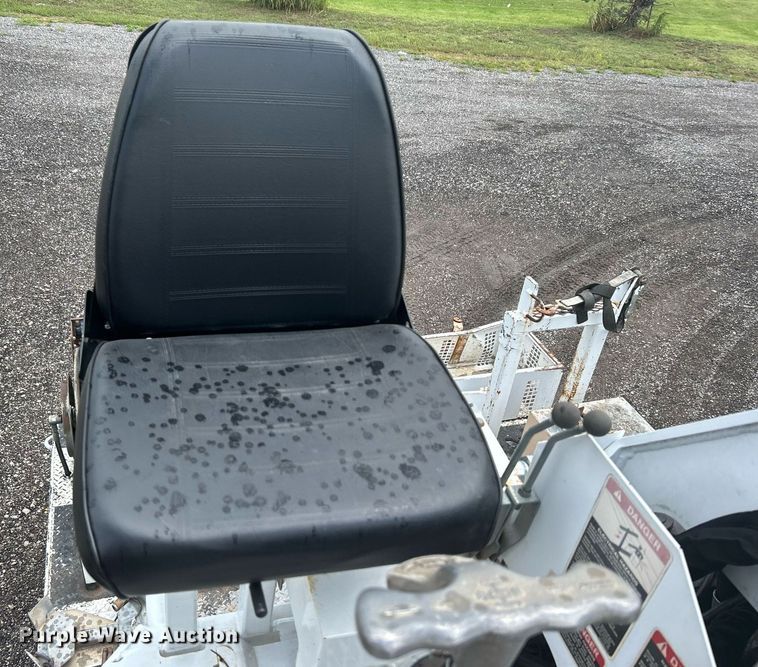 image for item LV9094 2012 Freightliner M2 Business Class  digger derrick truck