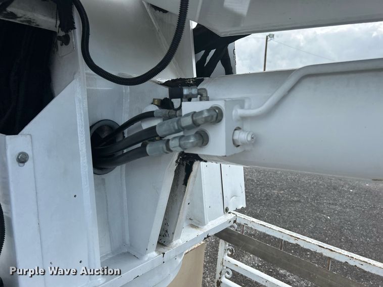 image for item LV9094 2012 Freightliner M2 Business Class  digger derrick truck