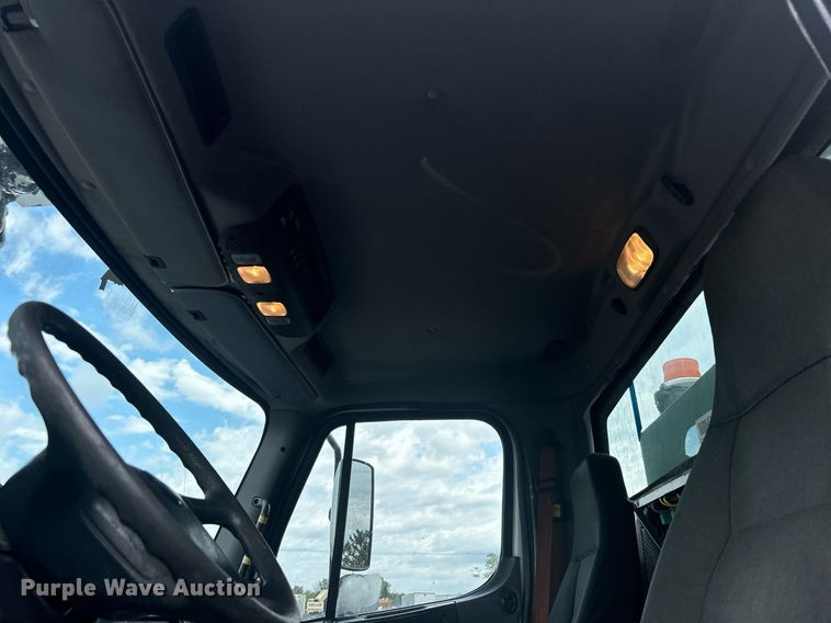 image for item LV9094 2012 Freightliner M2 Business Class  digger derrick truck