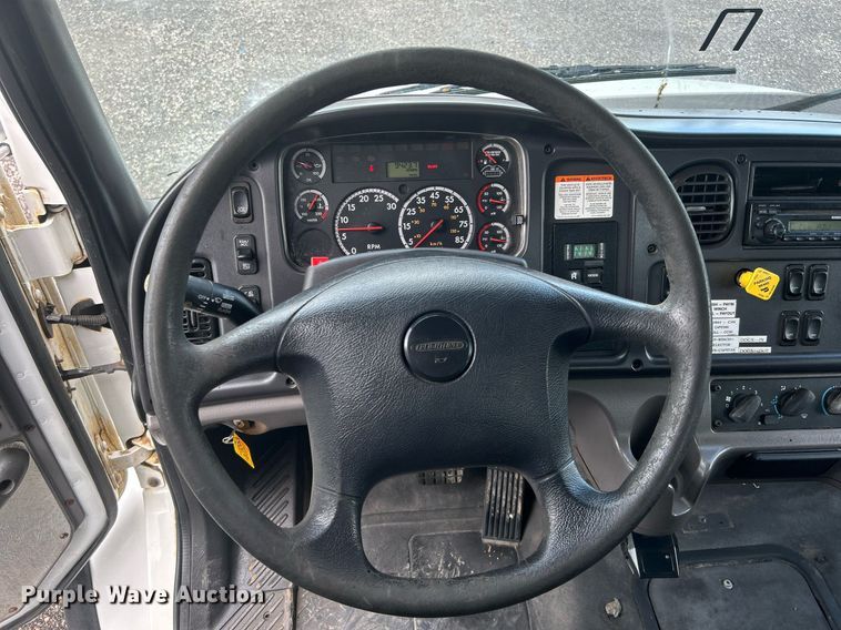 image for item LV9094 2012 Freightliner M2 Business Class  digger derrick truck