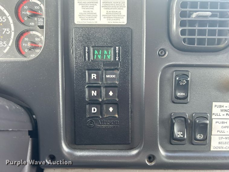 image for item LV9094 2012 Freightliner M2 Business Class  digger derrick truck