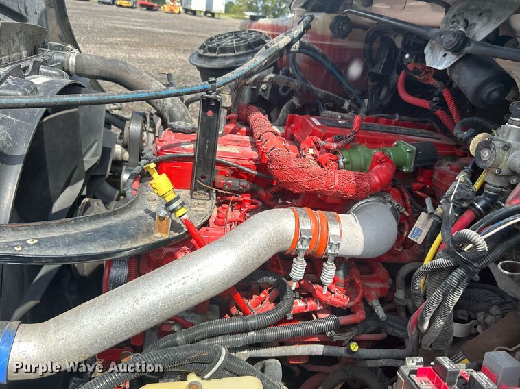 image for item LV9094 2012 Freightliner M2 Business Class  digger derrick truck