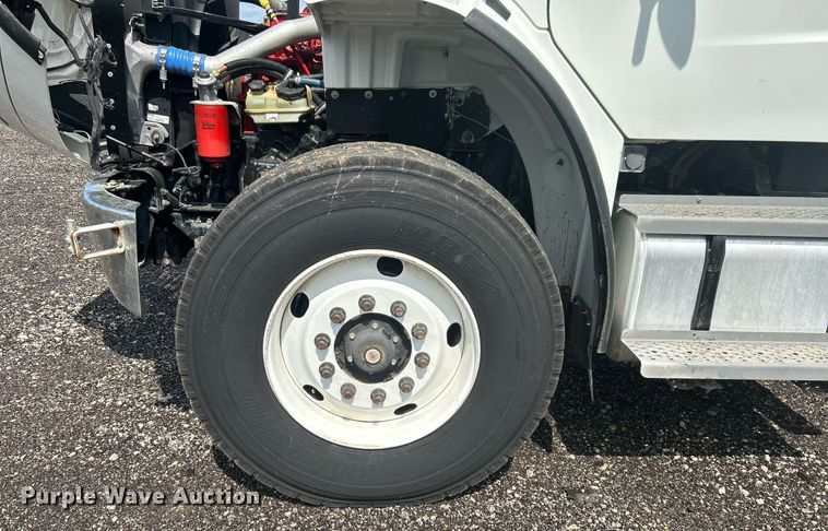 image for item LV9094 2012 Freightliner M2 Business Class  digger derrick truck