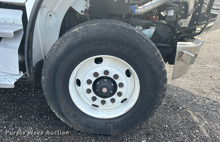 image for item LV9094 2012 Freightliner M2 Business Class  digger derrick truck