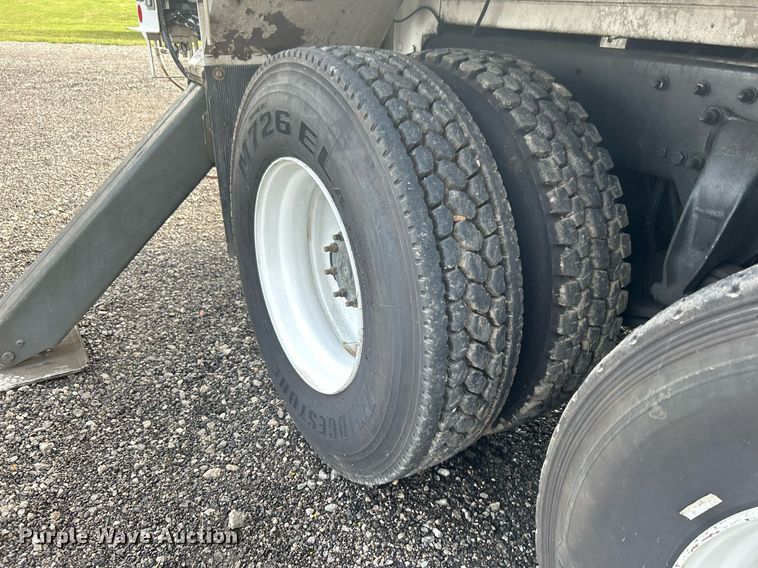 image for item LV9094 2012 Freightliner M2 Business Class  digger derrick truck