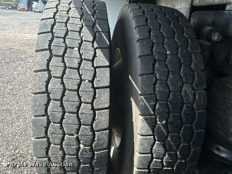 image for item LV9094 2012 Freightliner M2 Business Class  digger derrick truck