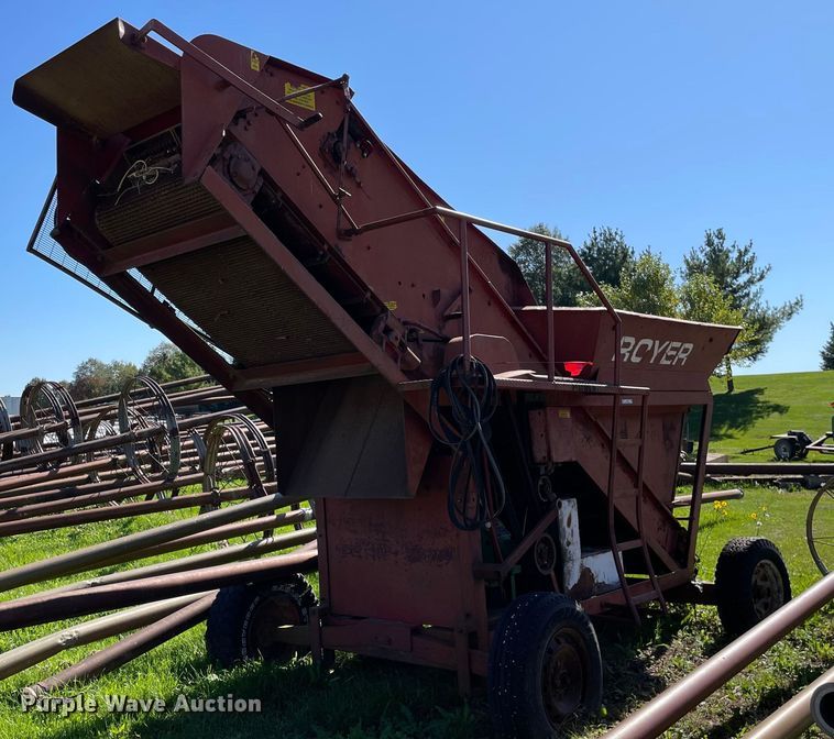 image for item LV9932 Royer  topsoil shredder