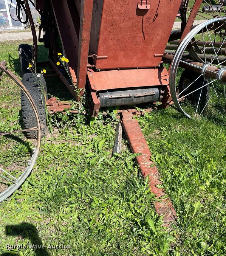 image for item LV9932 Royer  topsoil shredder