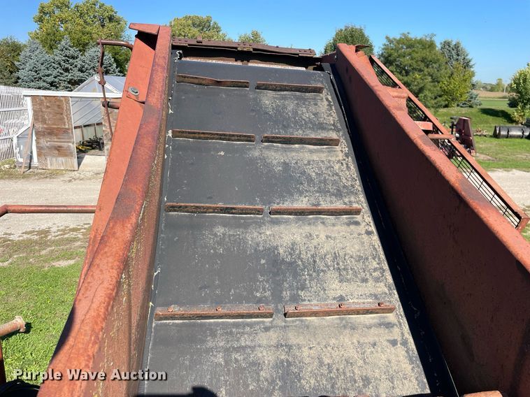 image for item LV9932 Royer  topsoil shredder