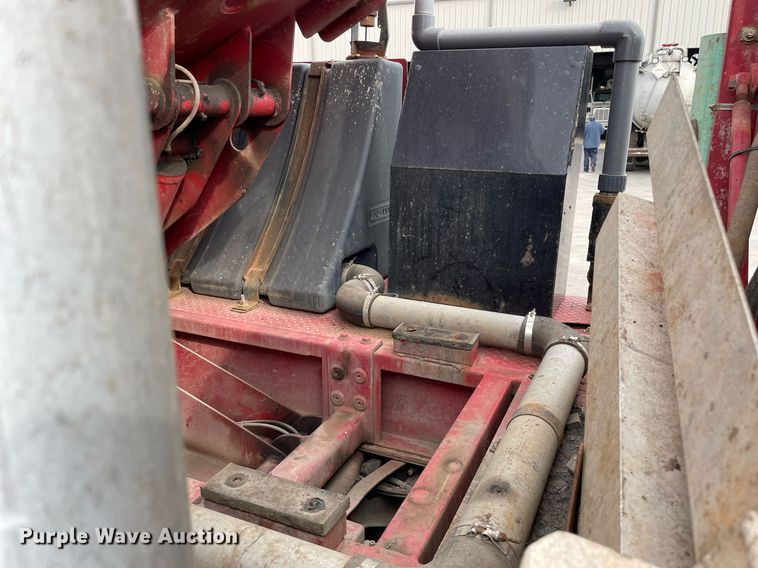 image for item LV9940 2005 International 7400  sewer jetter truck