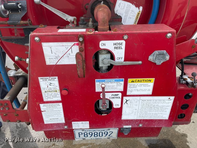 image for item LV9940 2005 International 7400  sewer jetter truck