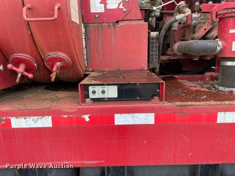 image for item LV9940 2005 International 7400  sewer jetter truck