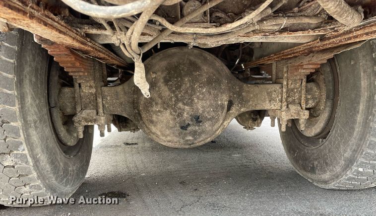 image for item LV9940 2005 International 7400  sewer jetter truck