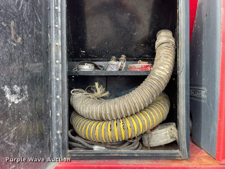 image for item LV9940 2005 International 7400  sewer jetter truck