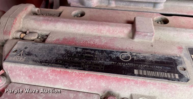 image for item LV9940 2005 International 7400  sewer jetter truck