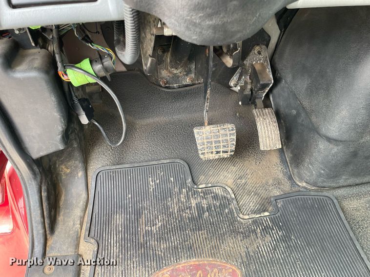 image for item LV9940 2005 International 7400  sewer jetter truck