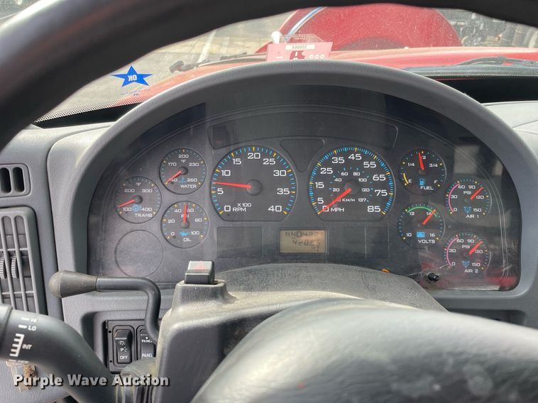 image for item LV9940 2005 International 7400  sewer jetter truck