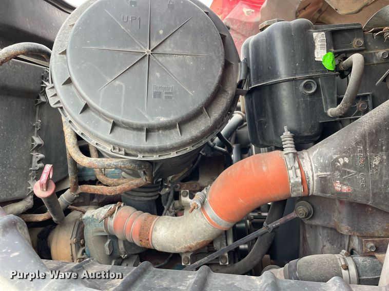 image for item LV9940 2005 International 7400  sewer jetter truck