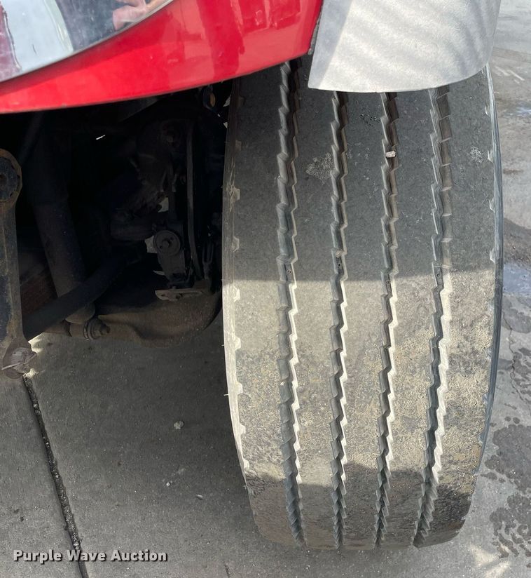 image for item LV9940 2005 International 7400  sewer jetter truck