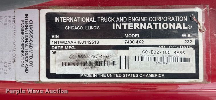 image for item LV9940 2005 International 7400  sewer jetter truck