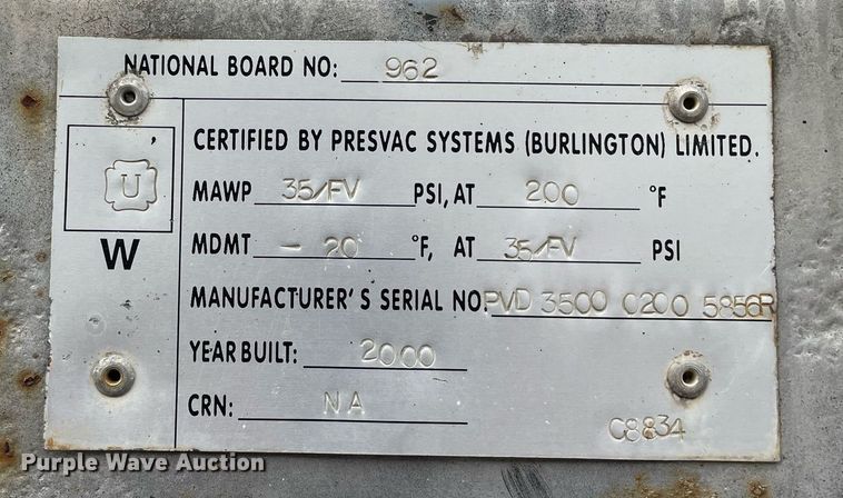 image for item LV9941 2001 Peterbilt 378  vacuum truck